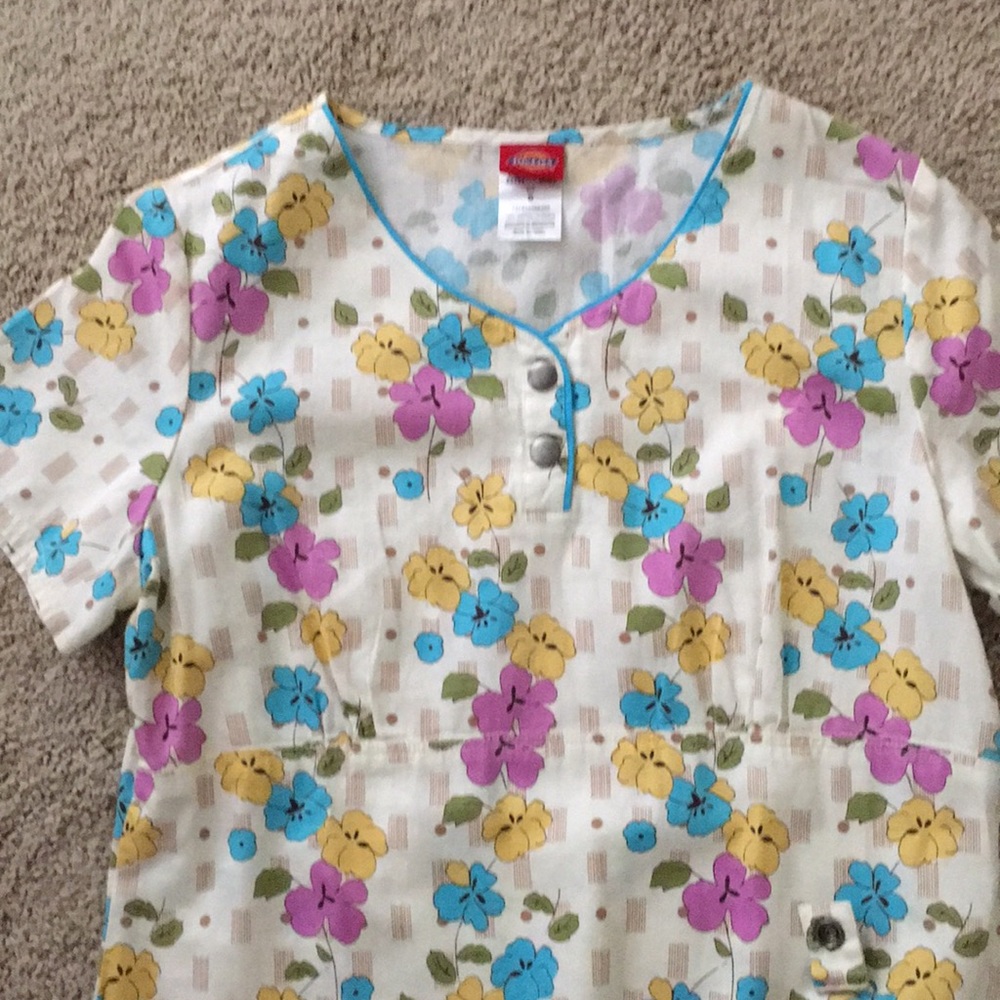 Scrub set - Picture 2 of 3